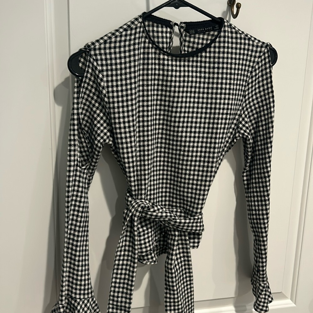 Zara knit wear cold shoulder wrap top